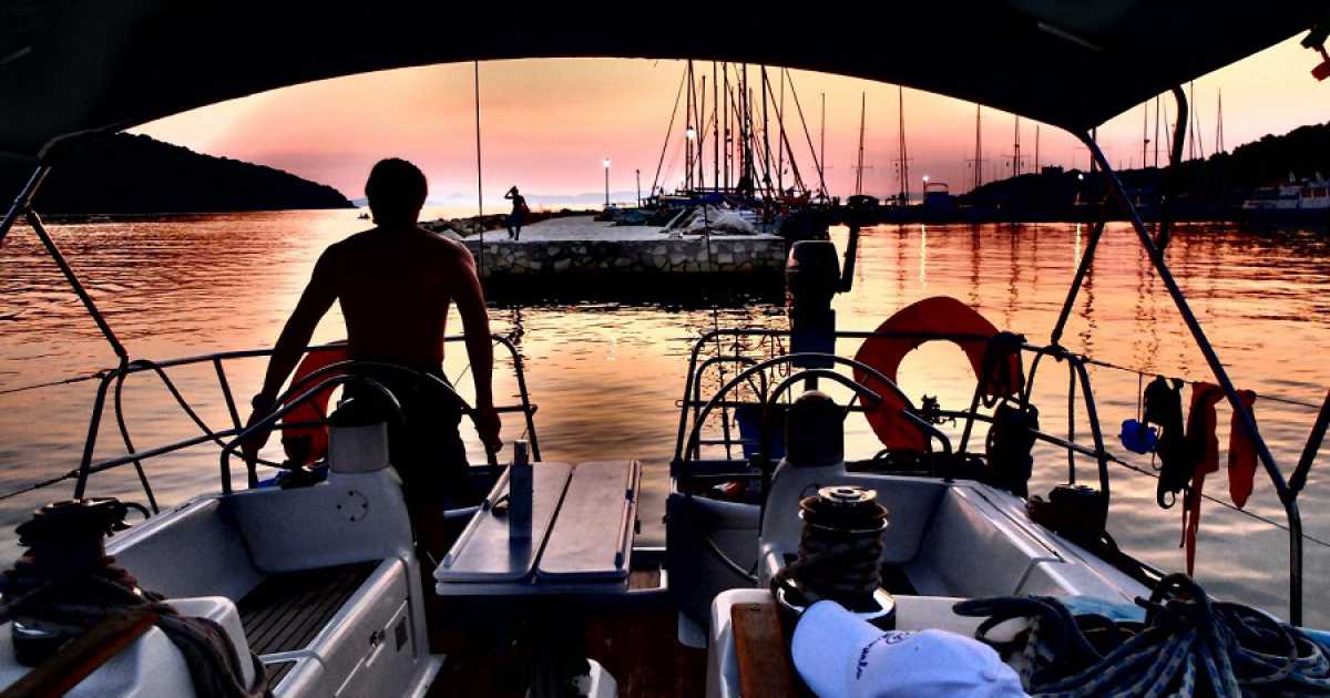 Scaramanzie, richieste assurde e tanta pazienza: � la vita dello skipper ''turistico''